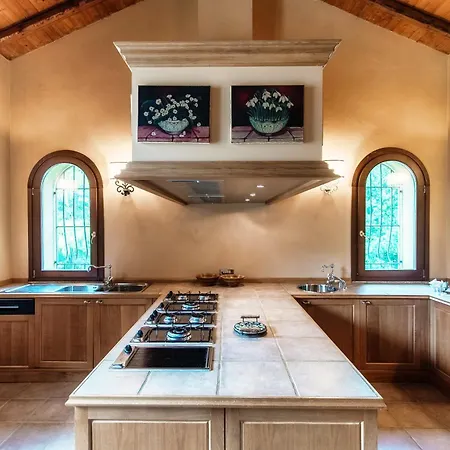 Oasi - By Myhomeincomo